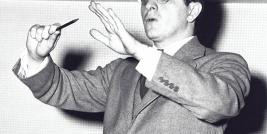 O compositor Bernard Herrmann acabou sendo indicado com duas trilhas para concorrer ao prêmio, respectivamente pelas músicas de O HOMEM QUE VENDEU SUA ALMA e ainda CIDADÃO KANE. A trilha de CIDADÃO KANE acabou desclassificada e Herrmann concorreu então com a música de HOMEM QUE VENDEU SUA ALMA.